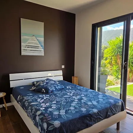 Contemporaine Vue Casa vacanze Calcatoggio (Corsica)